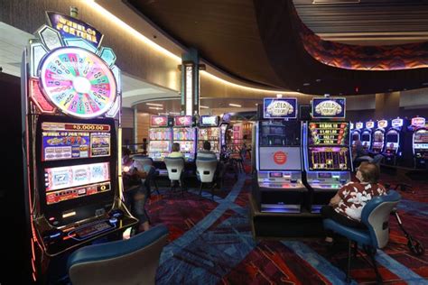 Slot Machines At Resorts World Catskill.